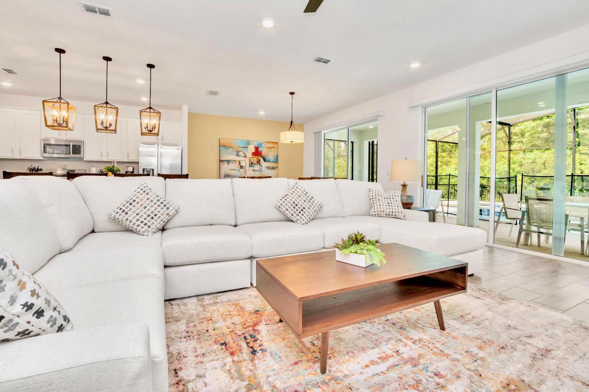 Stunning 9Br Home - Family Resort With Private Pool, Hot Tub, Games Room And Bbq! 基西米 外观 照片