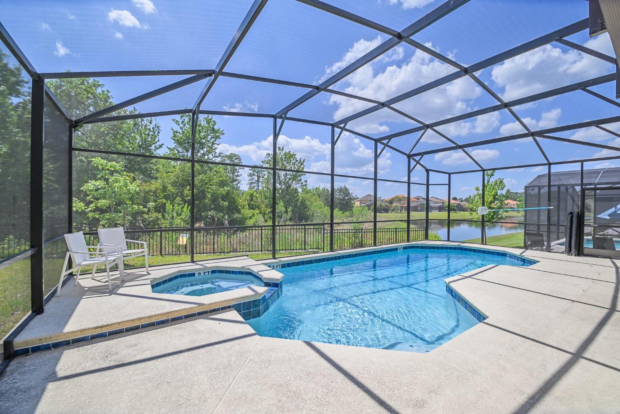 Stunning 9Br Home - Family Resort With Private Pool, Hot Tub, Games Room And Bbq! 基西米 外观 照片